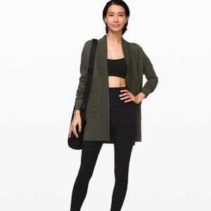 Lululemon Sit Lotus Wrap II: Olive Green, Size 4